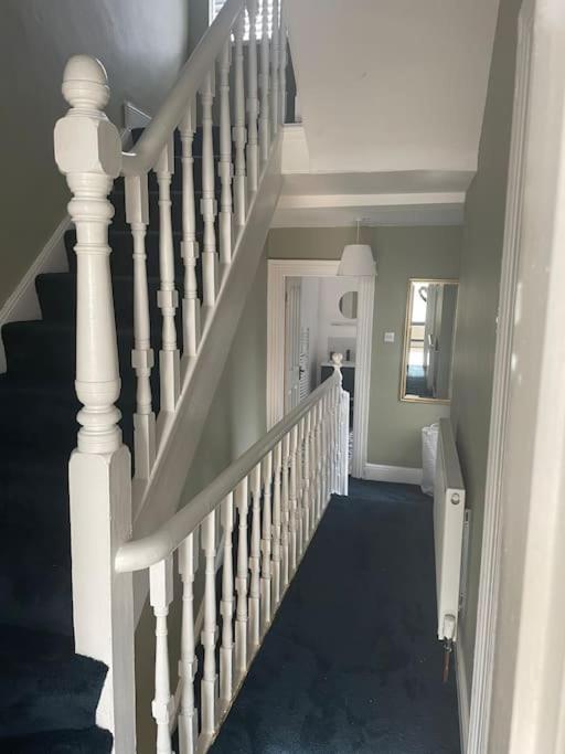 Вилла Townhouse In Belfast, Newtownabbey. Экстерьер фото