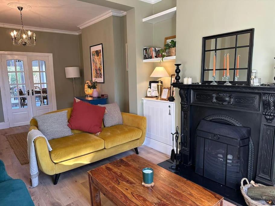 Вилла Townhouse In Belfast, Newtownabbey. Экстерьер фото